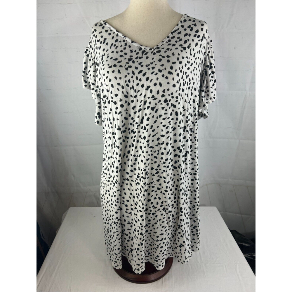 Women's Time and Tru Animal Print Short Sleeve Maternity Shirt Size XXL (20) EUC